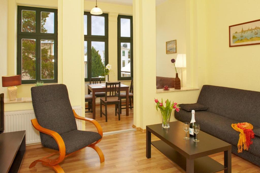 Strandvilla Ostpreussen - Dependance Strandhus ゼーバート・ヘリングスドルフ 部屋 写真